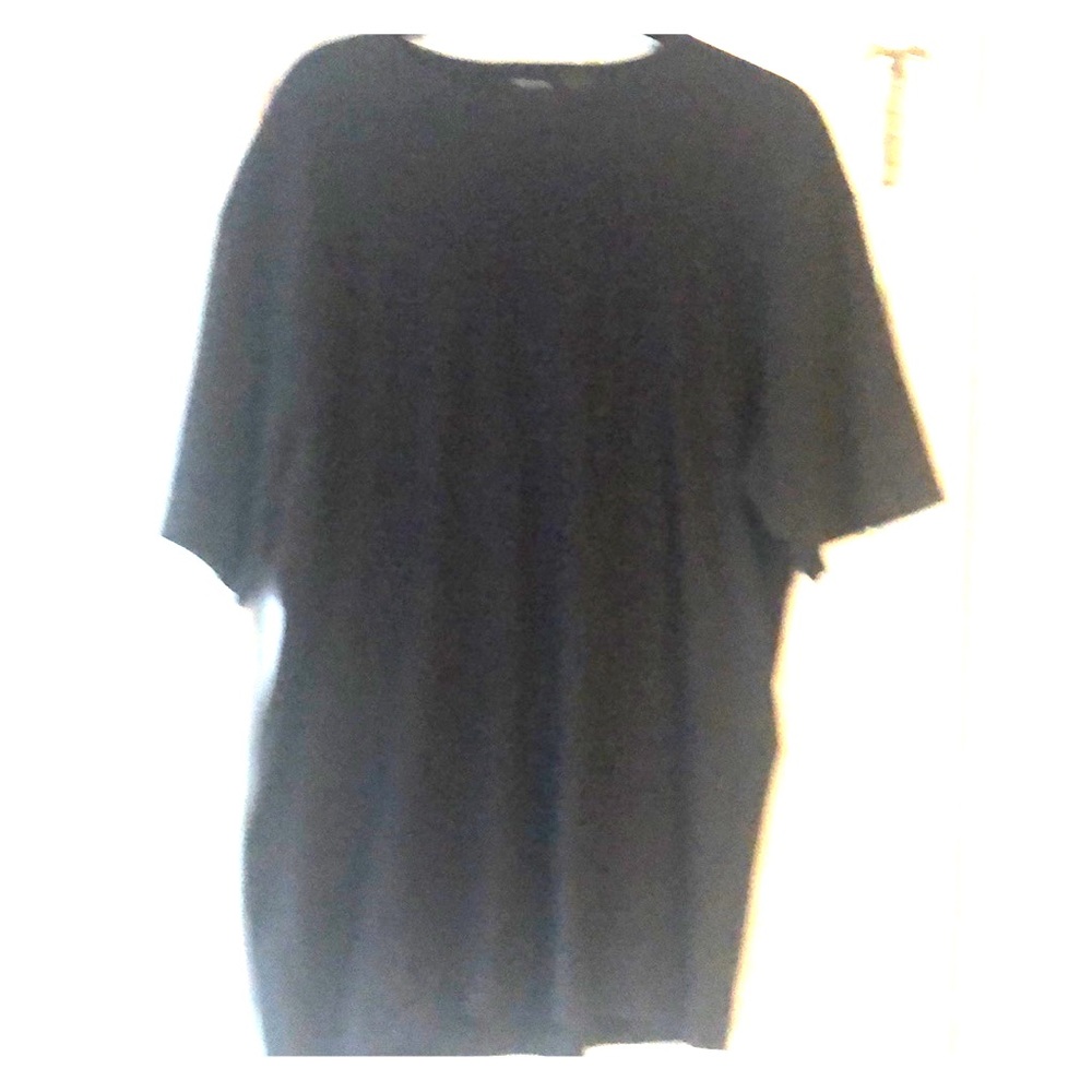 Men’s black knit shirt